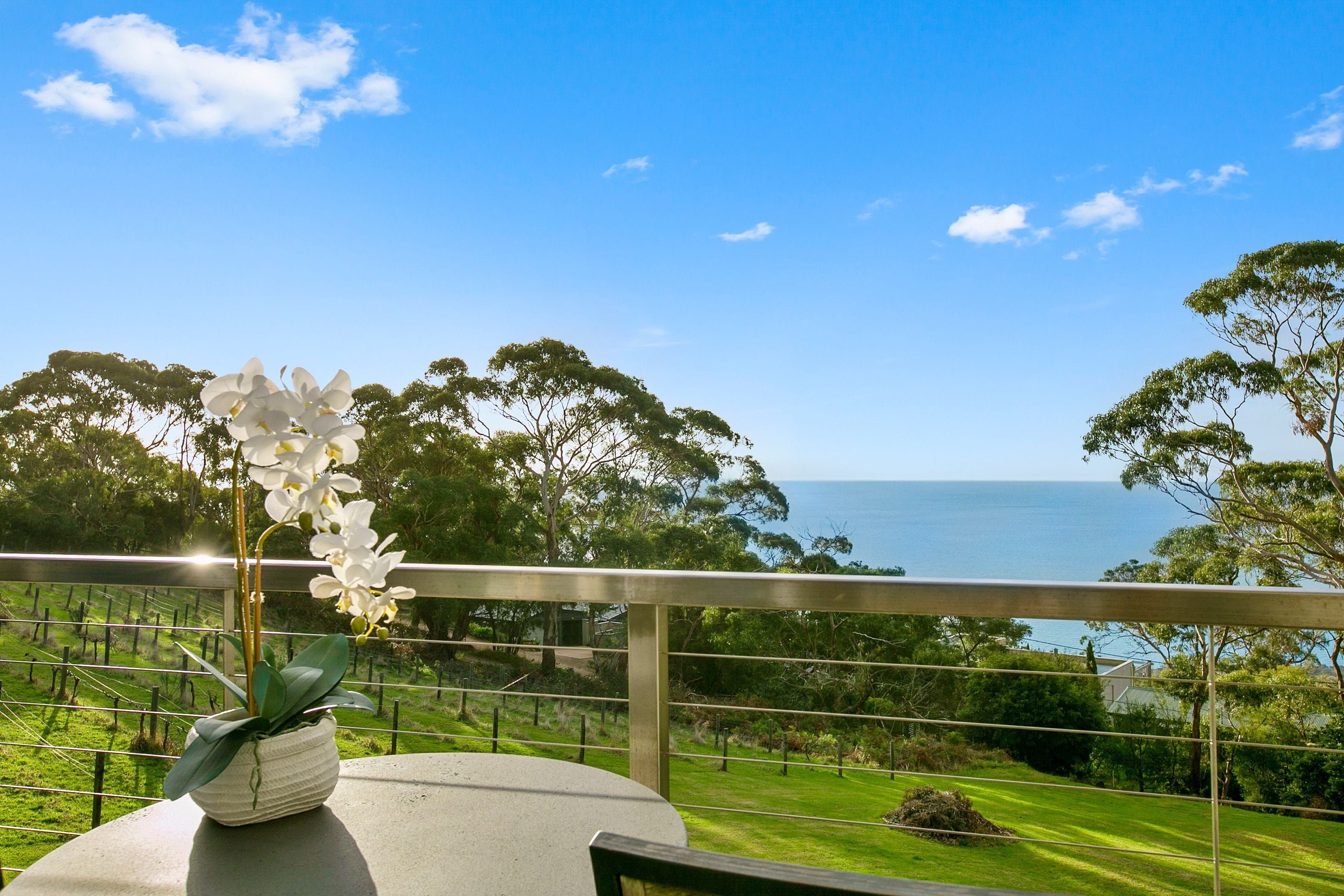 Georges Hotel Dromana Mornington Peninsula accommodation